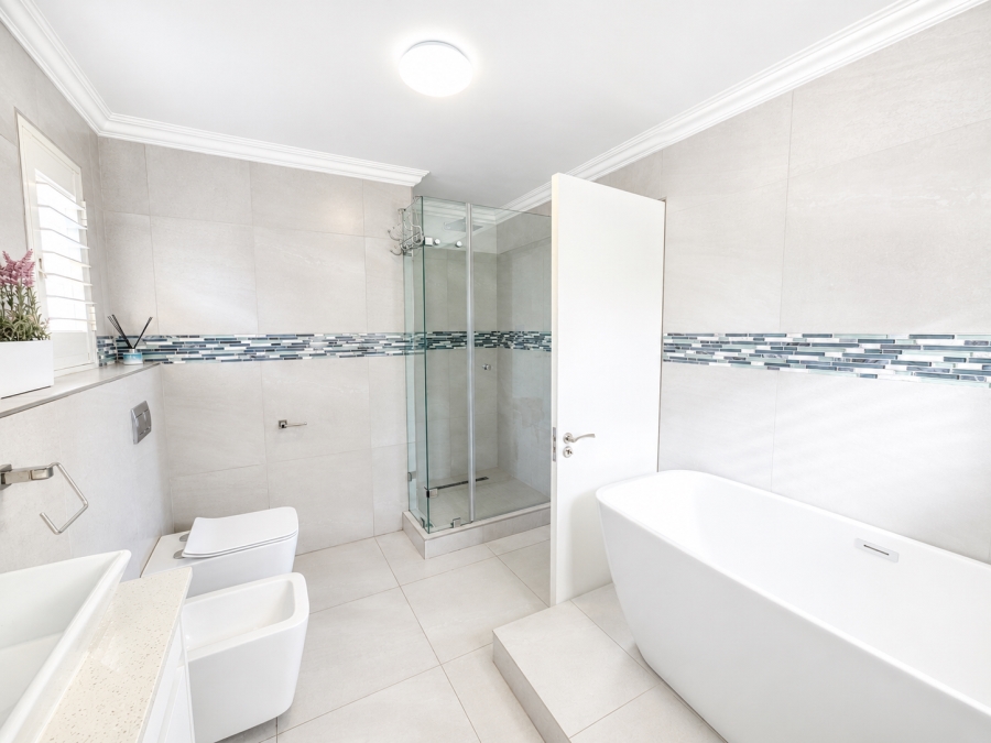 3 Bedroom Property for Sale in Table View Western Cape